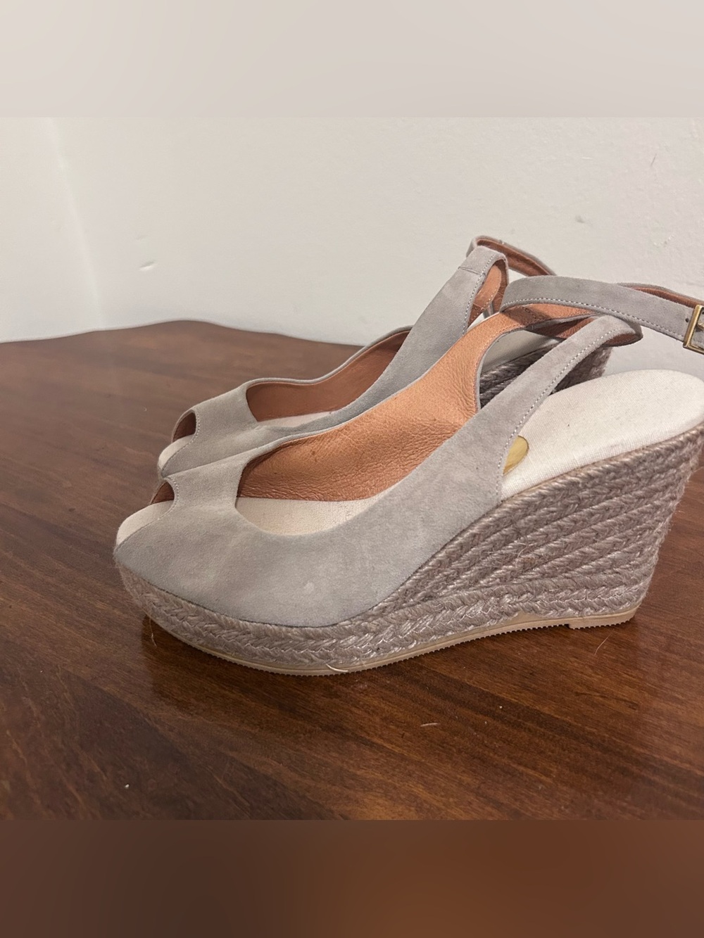 Ras Light Gray Suede Peep-Toe Espadrille Wedges Sandals Ankle Strap Size 38